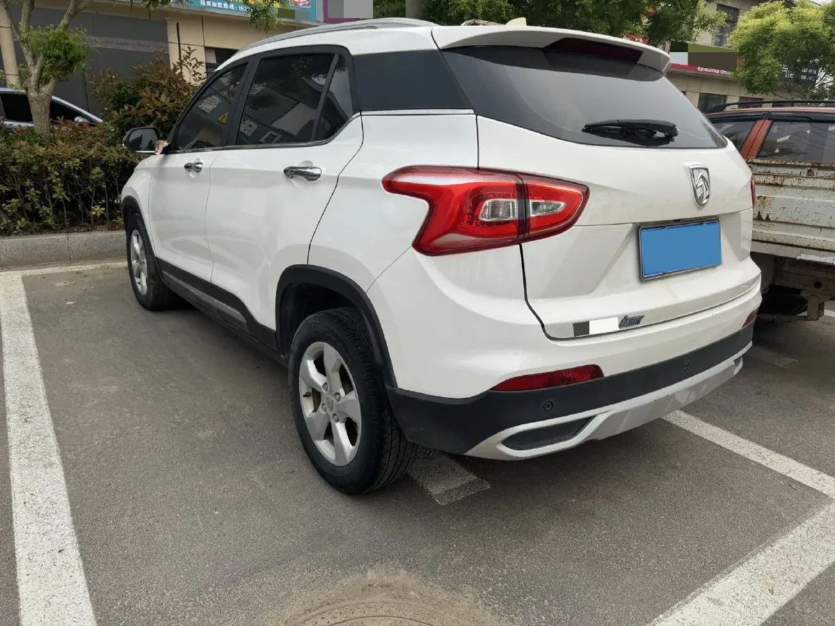 2017 BaoJun 310W 1.5L 105HP L4 6MT,autocango,china used car exporter,china ev exporter,chinese used car exporter,chinese used ev exporter