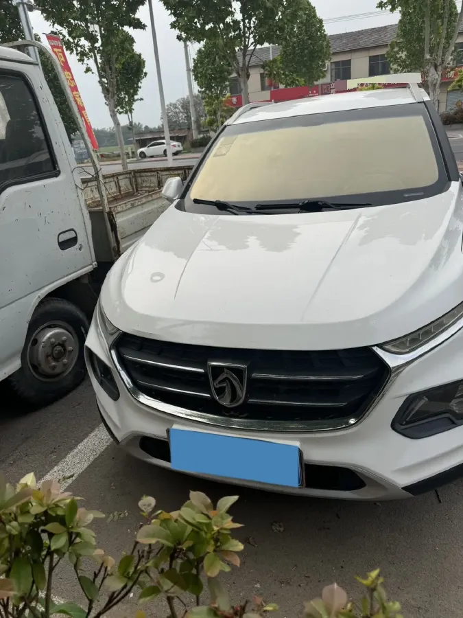 2017 BaoJun 310W 1.5L 105HP L4 6MT,autocango,china used car exporter,china ev exporter,chinese used car exporter,chinese used ev exporter
