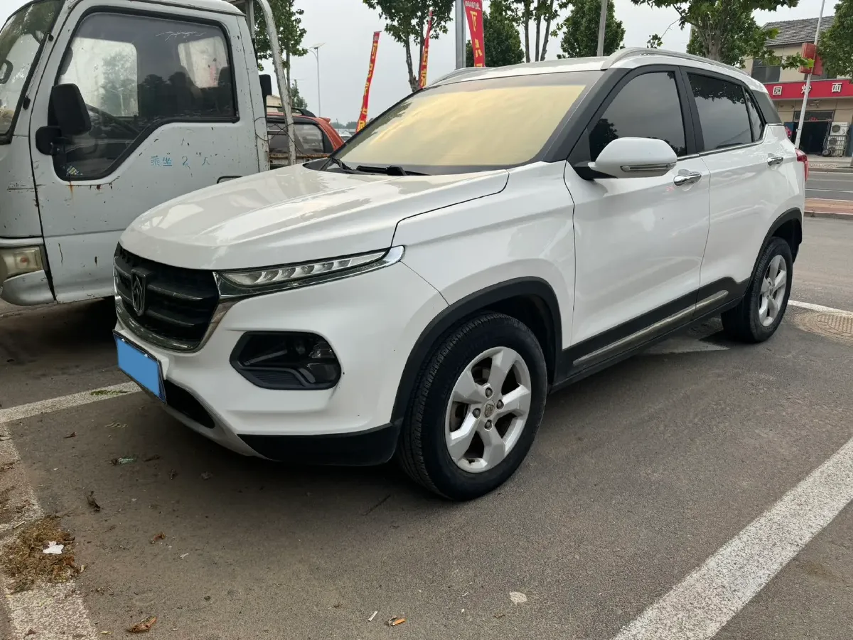 2017 BaoJun 310W 1.5L 105HP L4 6MT,autocango,china used car exporter,china ev exporter,chinese used car exporter,chinese used ev exporter