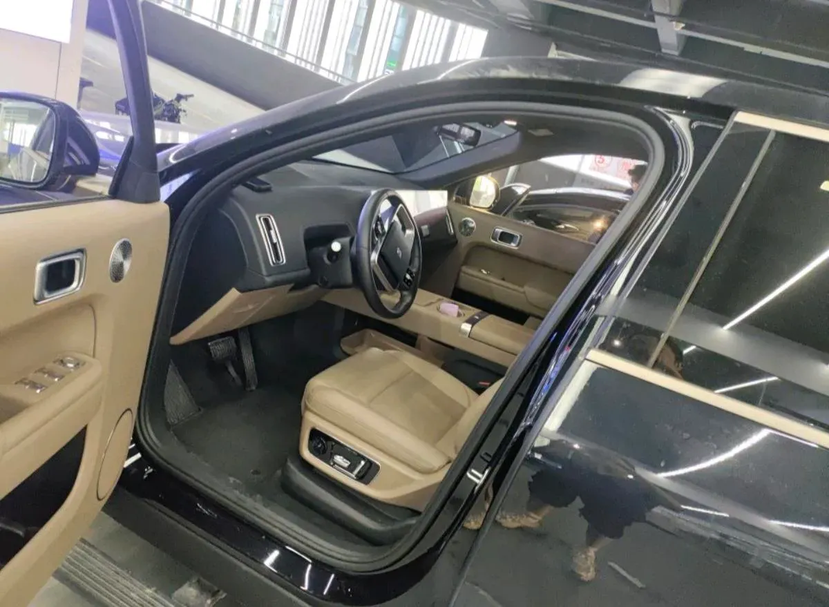 2025 Li L9 Range Extended 154HP REEV,autocango,china used car exporter,china ev exporter,chinese used car exporter,chinese used ev exporter