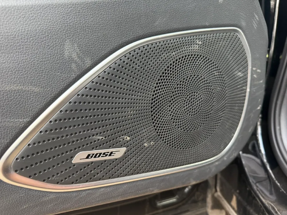 2023 HongQi HS5 2.0T 252HP L4 8AT,autocango,china used car exporter,china ev exporter,chinese used car exporter,chinese used ev exporter