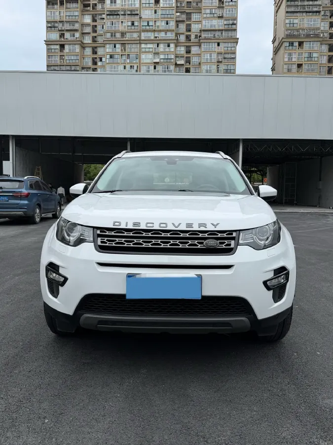 2018 Land Rover Discovery Sport 2.0T 241HP L4 9AT,autocango,china used car exporter,china ev exporter,chinese used car exporter,chinese used ev exporter