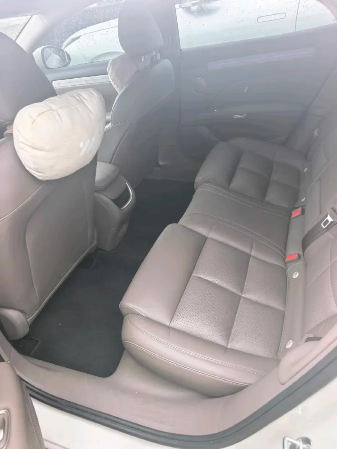 2025 IM L6 BEV,autocango,china used car exporter,china ev exporter,chinese used car exporter,chinese used ev exporter