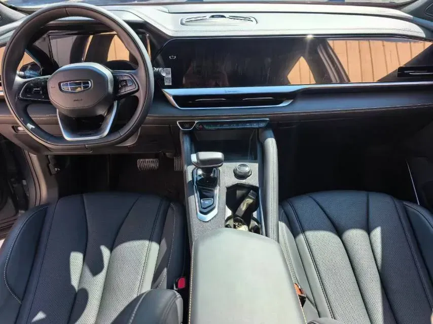 2024 Geely Monjaro 2.0T 218HP L4 7DCT,autocango,china used car exporter,china ev exporter,chinese used car exporter,chinese used ev exporter