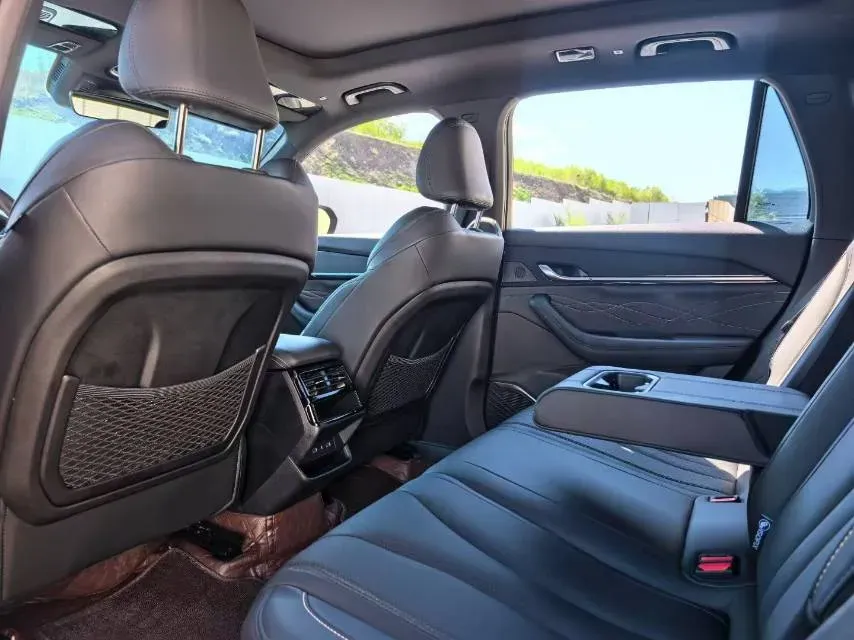 2024 Geely Monjaro 2.0T 218HP L4 7DCT,autocango,china used car exporter,china ev exporter,chinese used car exporter,chinese used ev exporter