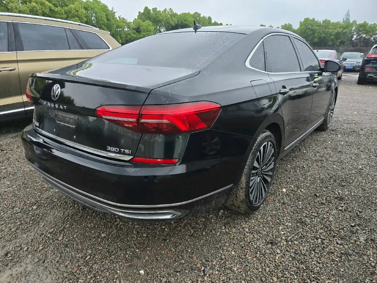2021 Volkswagen Passat 2.0T 220HP L4 7DCT,autocango,china used car exporter,china ev exporter,chinese used car exporter,chinese used ev exporter