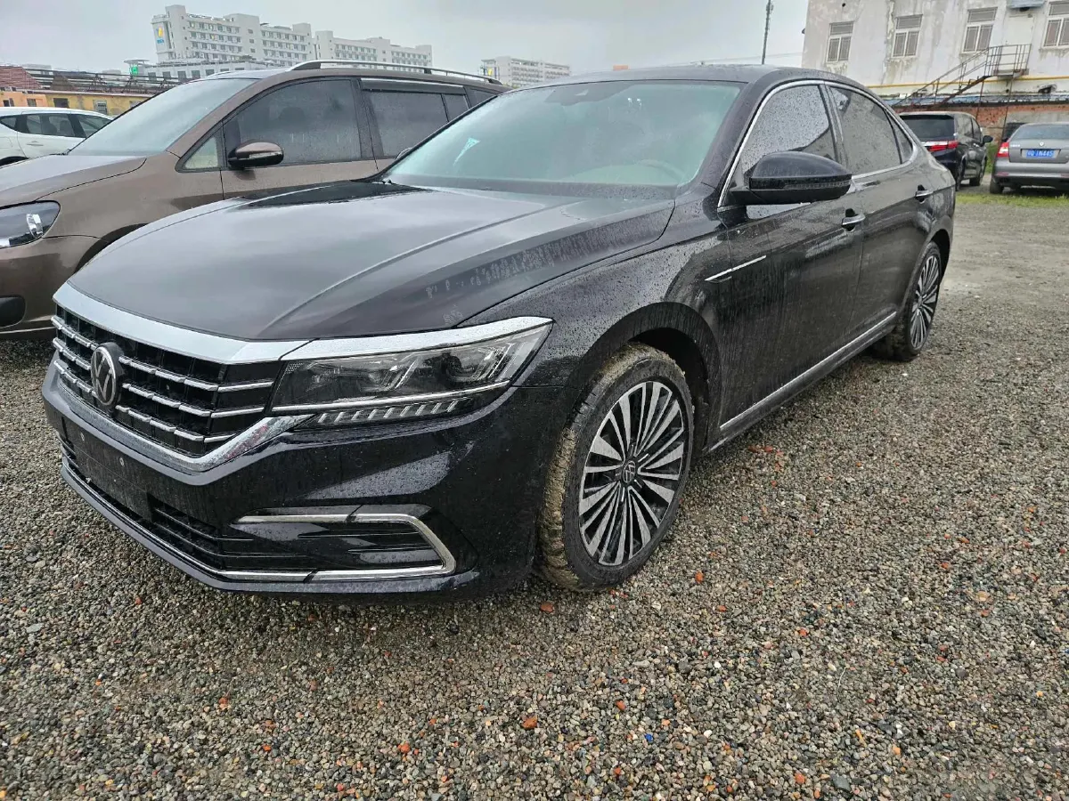 2021 Volkswagen Passat 2.0T 220HP L4 7DCT,autocango,china used car exporter,china ev exporter,chinese used car exporter,chinese used ev exporter
