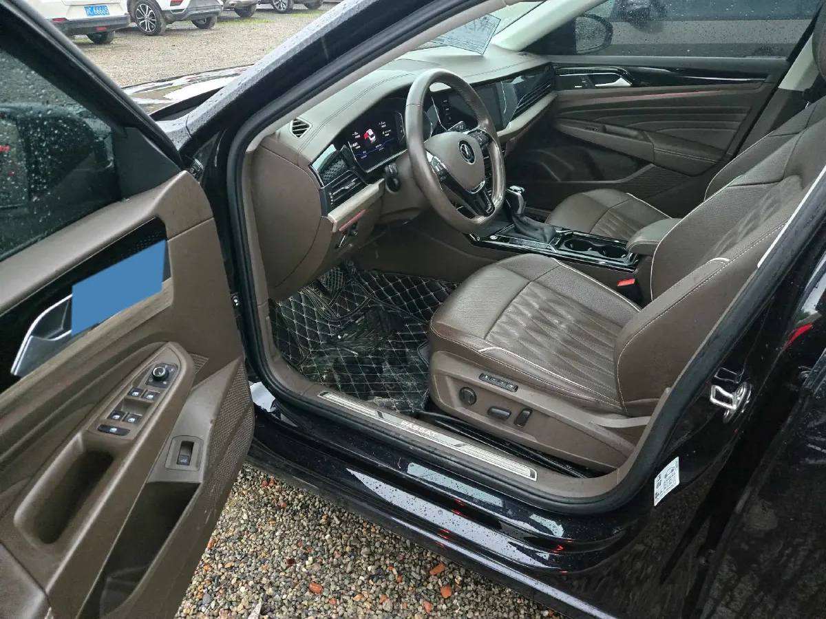 2021 Volkswagen Passat 2.0T 220HP L4 7DCT,autocango,china used car exporter,china ev exporter,chinese used car exporter,chinese used ev exporter