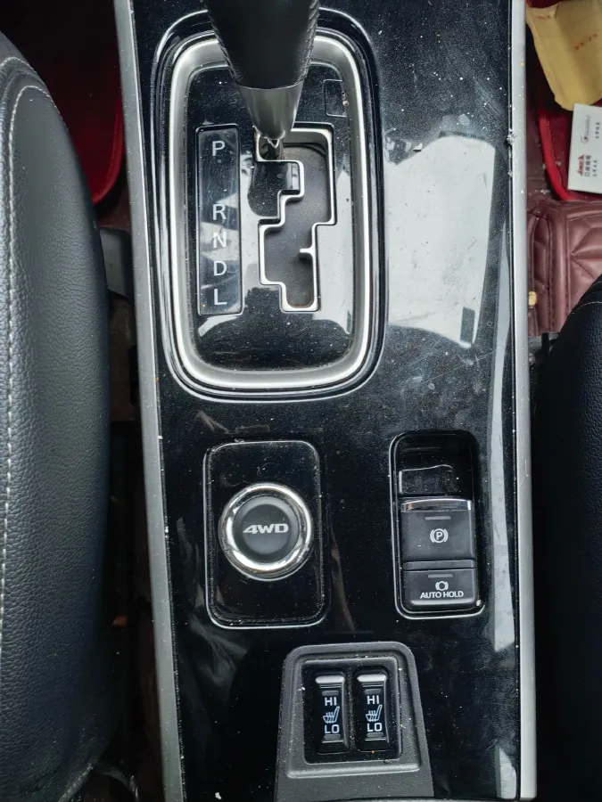 2018 Mitsubishi Outlander 2.4L 192HP L4 CVT,autocango,china used car exporter,china ev exporter,chinese used car exporter,chinese used ev exporter