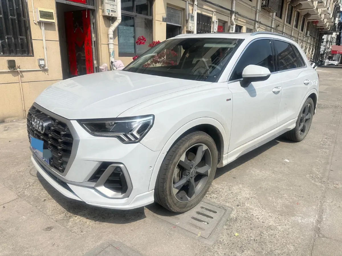 2022 Audi Q3 1.4T 150HP L4 7DCT,autocango,china used car exporter,china ev exporter,chinese used car exporter,chinese used ev exporter