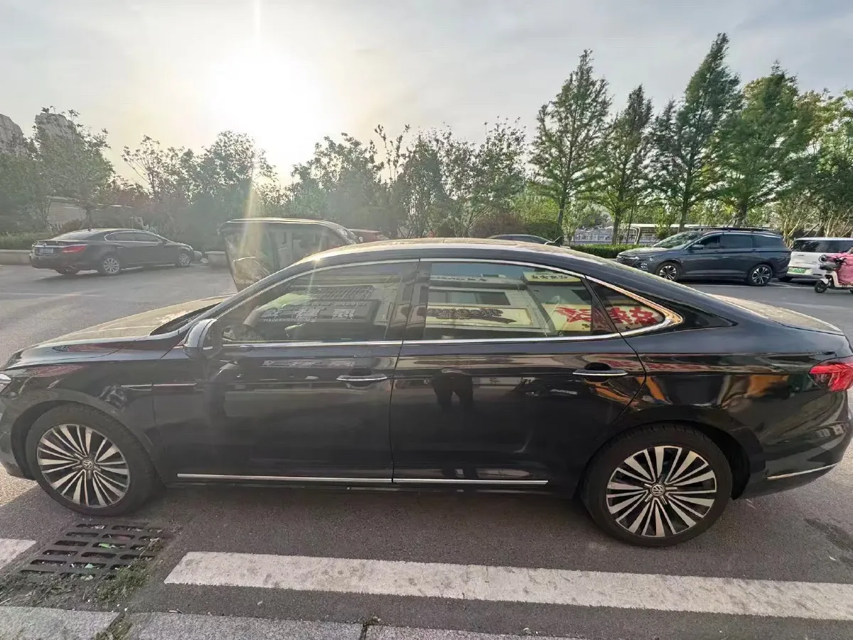 2020 Volkswagen Passat 2.0T 186HP L4 7DCT,autocango,china used car exporter,china ev exporter,chinese used car exporter,chinese used ev exporter