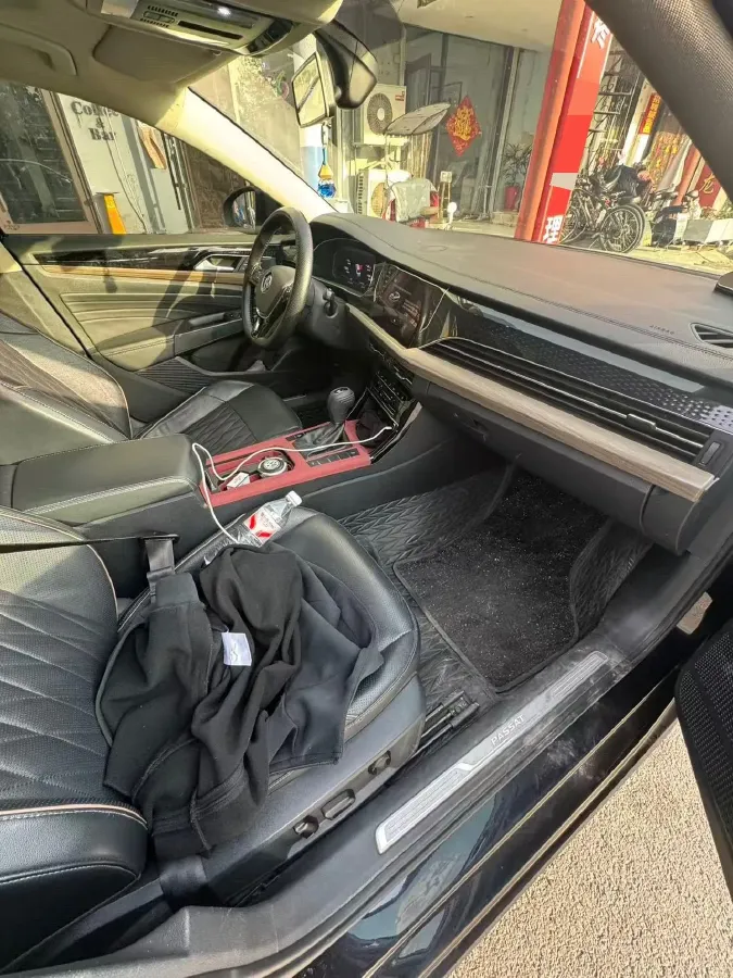 2020 Volkswagen Passat 2.0T 186HP L4 7DCT,autocango,china used car exporter,china ev exporter,chinese used car exporter,chinese used ev exporter