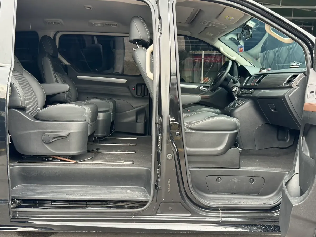 2018 MAXUS G10 2.0T 224HP L4 6AT,autocango,china used car exporter,china ev exporter,chinese used car exporter,chinese used ev exporter