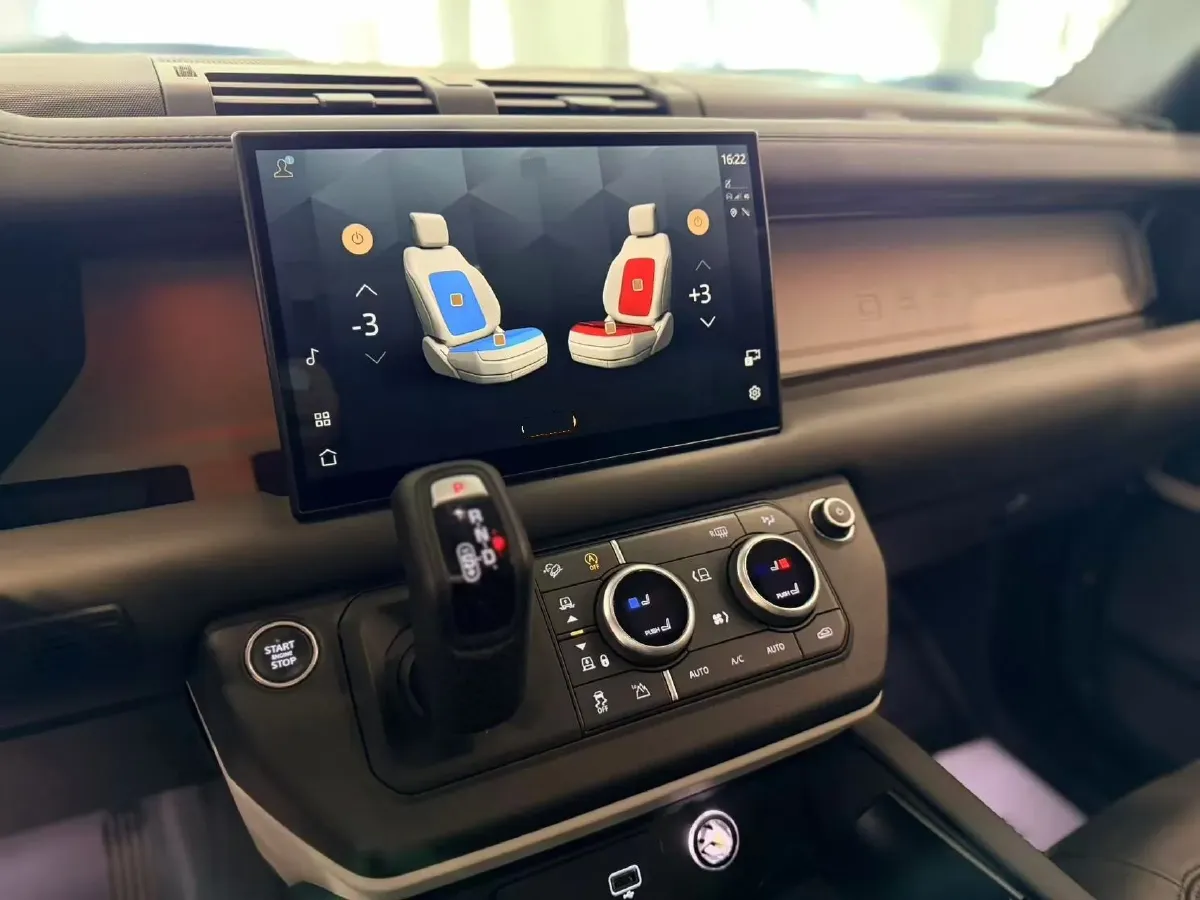 2024 Land Rover Defender 3.0T 400HP L6 8AT,autocango,china used car exporter,china ev exporter,chinese used car exporter,chinese used ev exporter