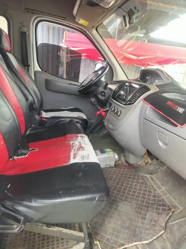 2019 MAXUS XinTu V80 2.5T 136HP L4 6MT,autocango,china used car exporter,china ev exporter,chinese used car exporter,chinese used ev exporter