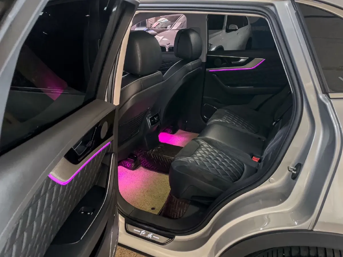 2019 HongQi HS5 2.0T 224HP L4 6AT,autocango,china used car exporter,china ev exporter,chinese used car exporter,chinese used ev exporter