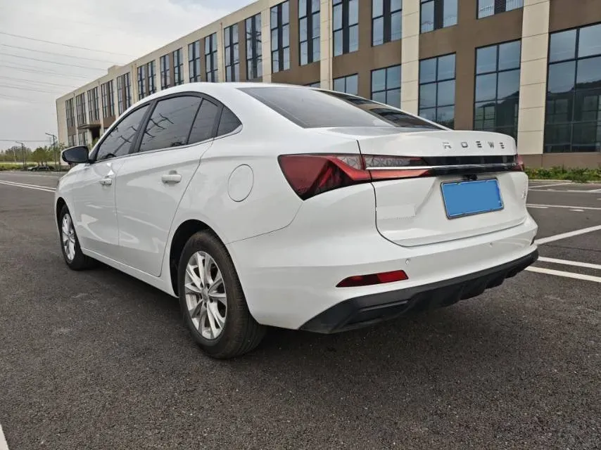 2026 Roewe i5 1.5L 129HP L4 CVT,autocango,china used car exporter,china ev exporter,chinese used car exporter,chinese used ev exporter