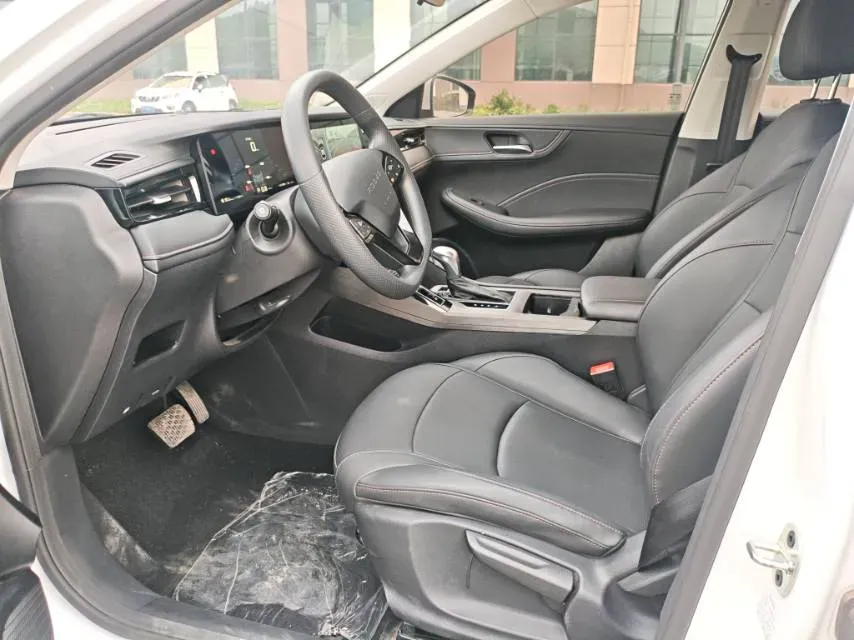 2026 Roewe i5 1.5L 129HP L4 CVT,autocango,china used car exporter,china ev exporter,chinese used car exporter,chinese used ev exporter