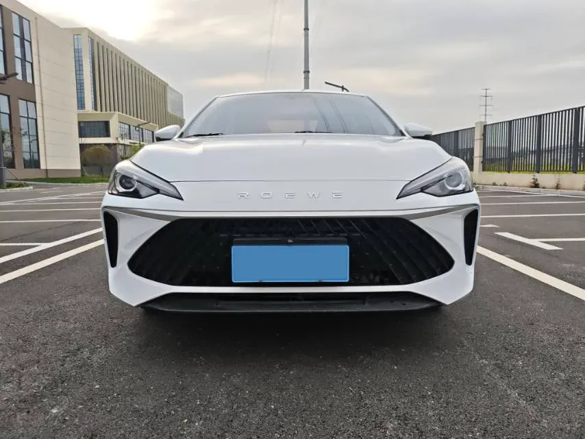 2026 Roewe i5 1.5L 129HP L4 CVT,autocango,china used car exporter,china ev exporter,chinese used car exporter,chinese used ev exporter