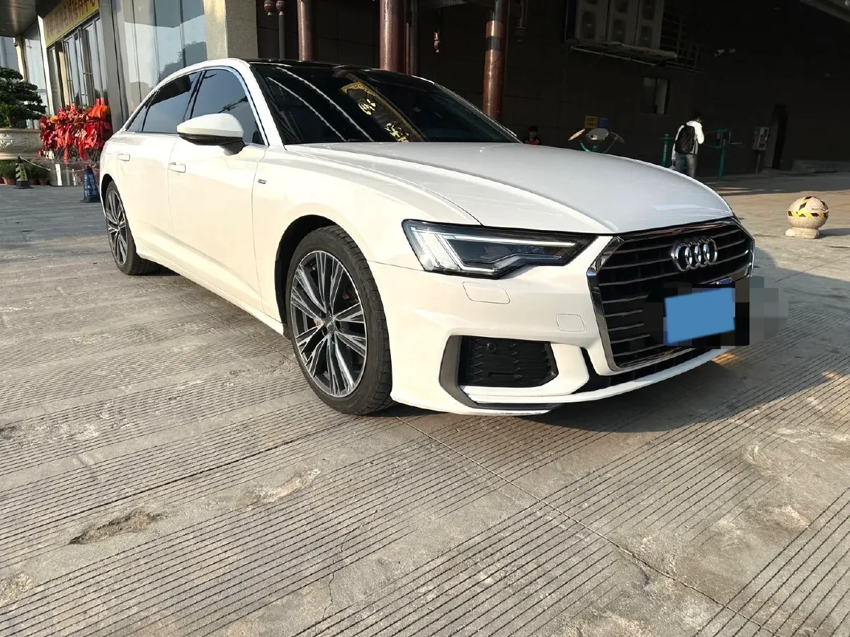 2021 Audi A6L 2.0T 190HP L4 7DCT,autocango,china used car exporter,china ev exporter,chinese used car exporter,chinese used ev exporter