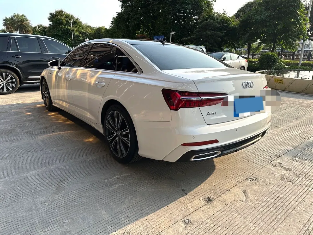 2021 Audi A6L 2.0T 190HP L4 7DCT,autocango,china used car exporter,china ev exporter,chinese used car exporter,chinese used ev exporter