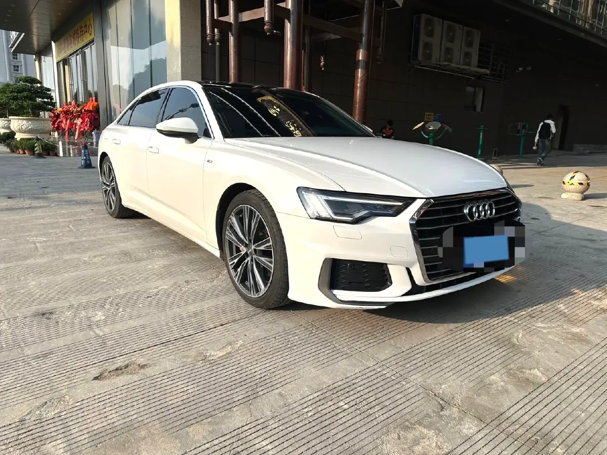 2021 Audi A6L 2.0T 190HP L4 7DCT,autocango,china used car exporter,china ev exporter,chinese used car exporter,chinese used ev exporter