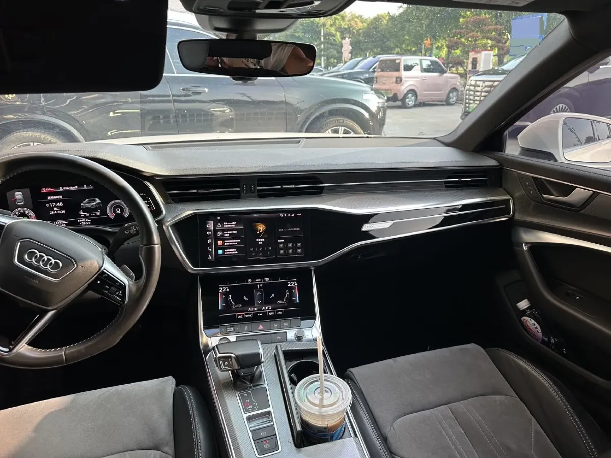 2021 Audi A6L 2.0T 190HP L4 7DCT,autocango,china used car exporter,china ev exporter,chinese used car exporter,chinese used ev exporter