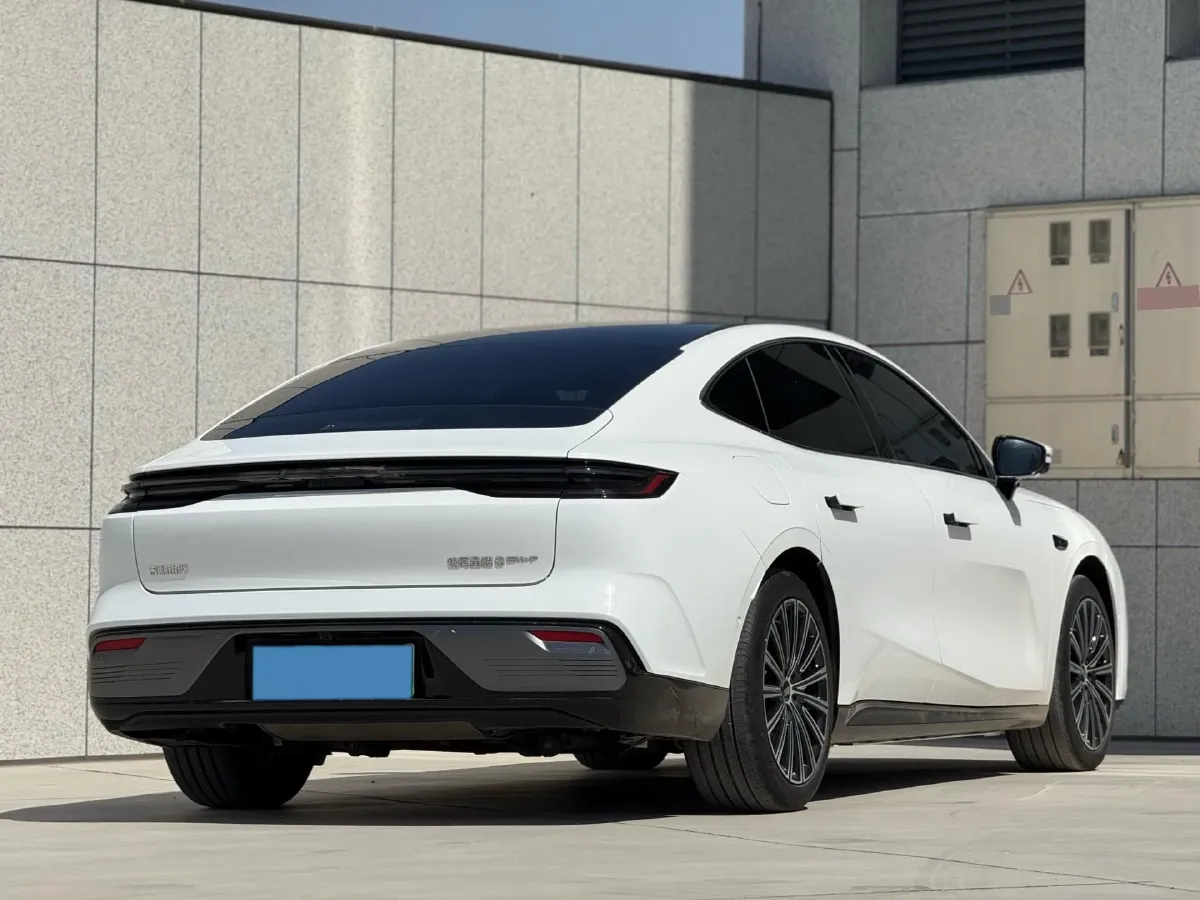 2025 Geely Galaxy Starshine 8 1.5T 163HP L4 3DHT PHEV 27.69KWH,autocango,china used car exporter,china ev exporter,chinese used car exporter,chinese used ev exporter