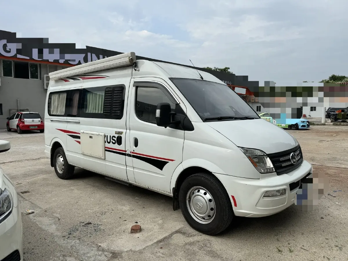 2021 MAXUS XinTu V80 2.0T 139HP L4 6MT,autocango,china used car exporter,china ev exporter,chinese used car exporter,chinese used ev exporter