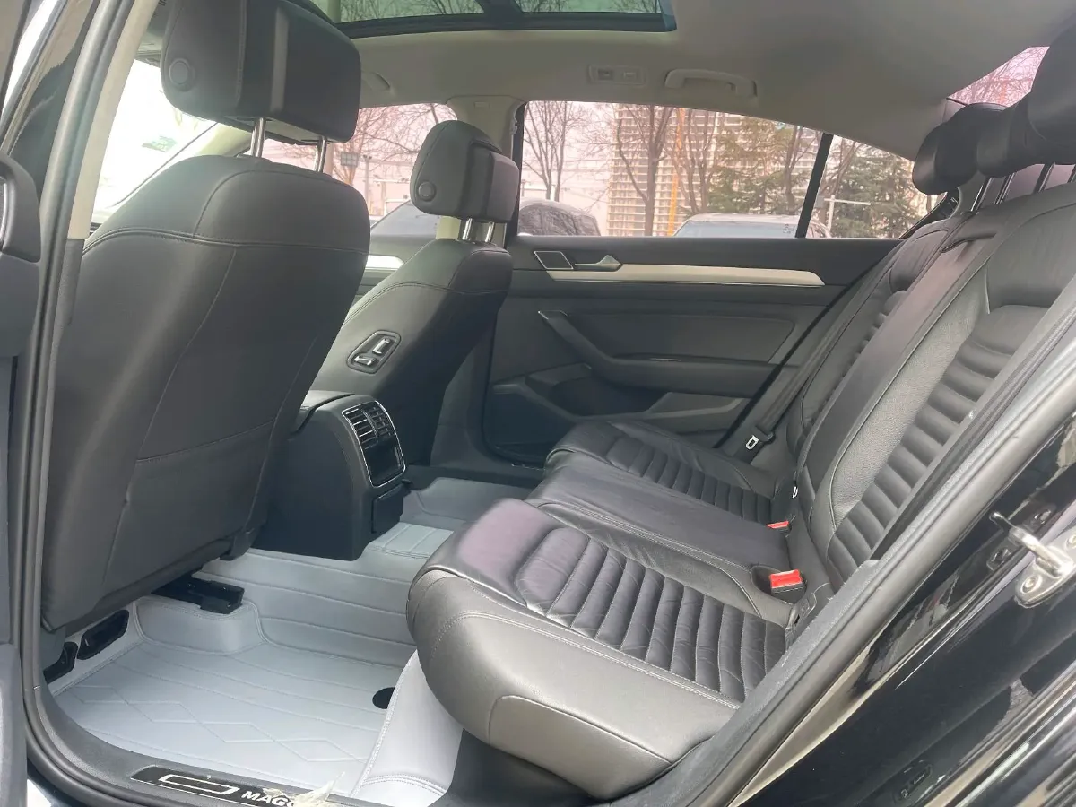 2017 Volkswagen Magotan 1.8T 180HP L4 7DCT,autocango,china used car exporter,china ev exporter,chinese used car exporter,chinese used ev exporter