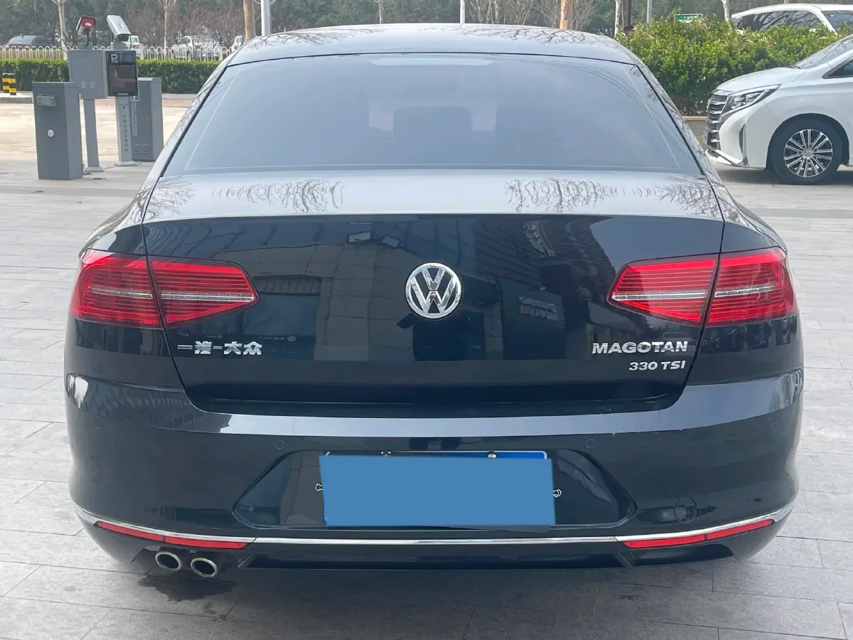 2017 Volkswagen Magotan 1.8T 180HP L4 7DCT,autocango,china used car exporter,china ev exporter,chinese used car exporter,chinese used ev exporter