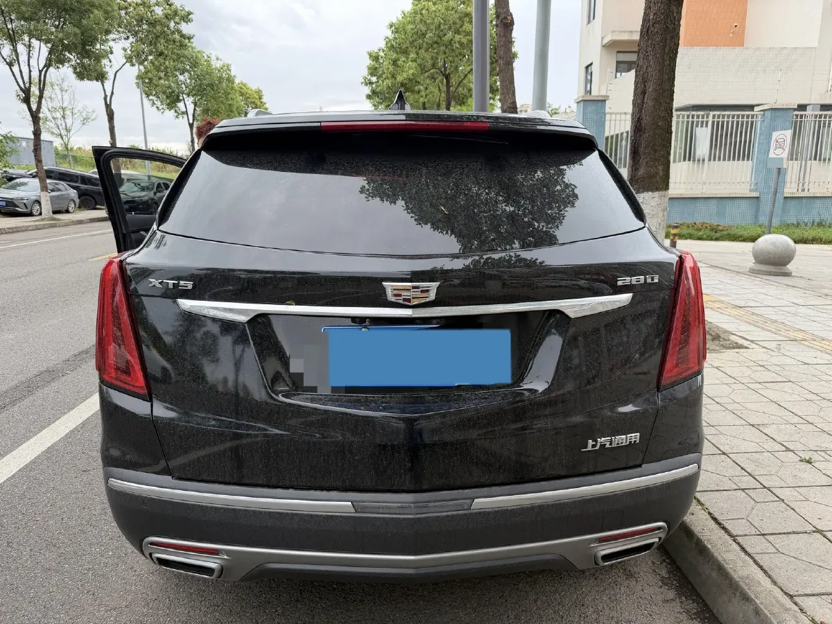 2021 Cadillac XT5 2.0T 237HP L4 9AT,autocango,china used car exporter,china ev exporter,chinese used car exporter,chinese used ev exporter