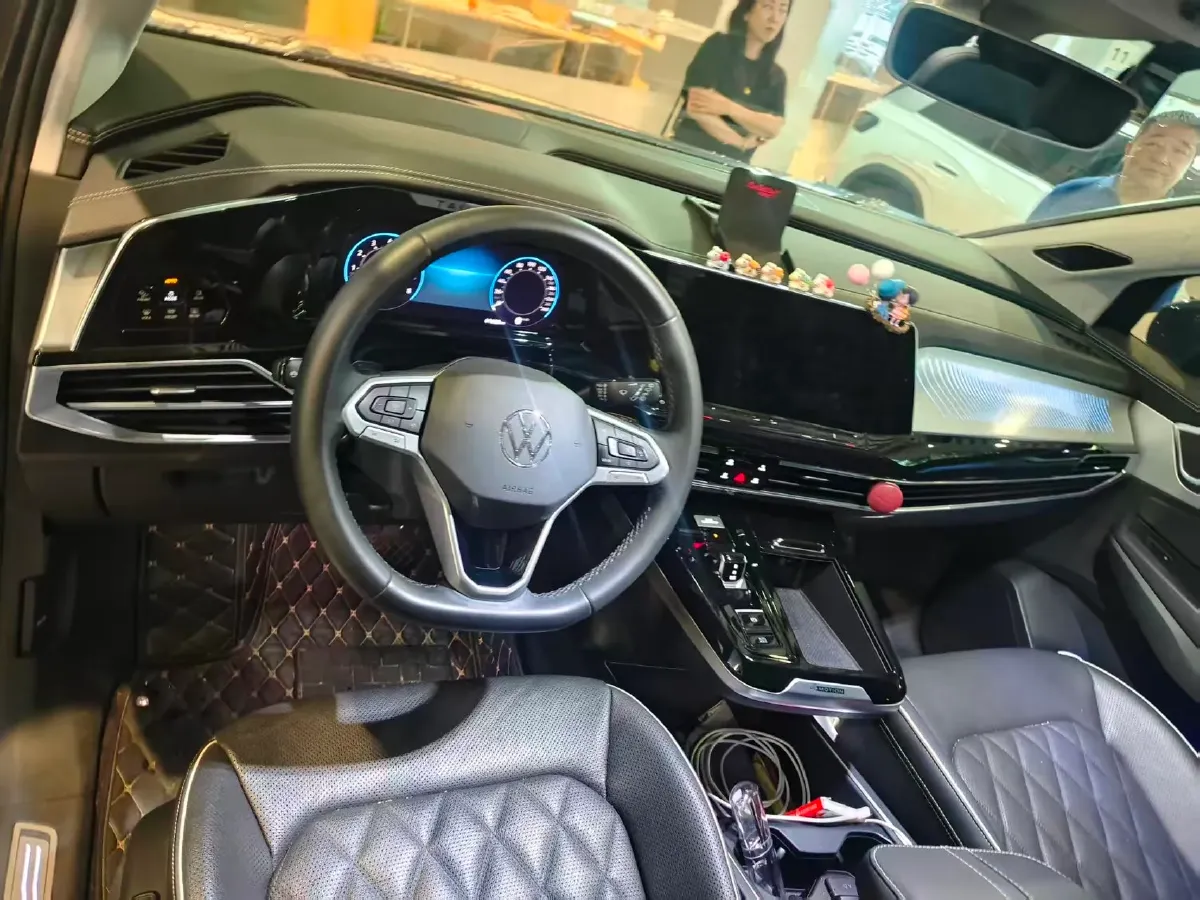 2021 Volkswagen Talagon 2.0T 220HP L4 7DCT,autocango,china used car exporter,china ev exporter,chinese used car exporter,chinese used ev exporter