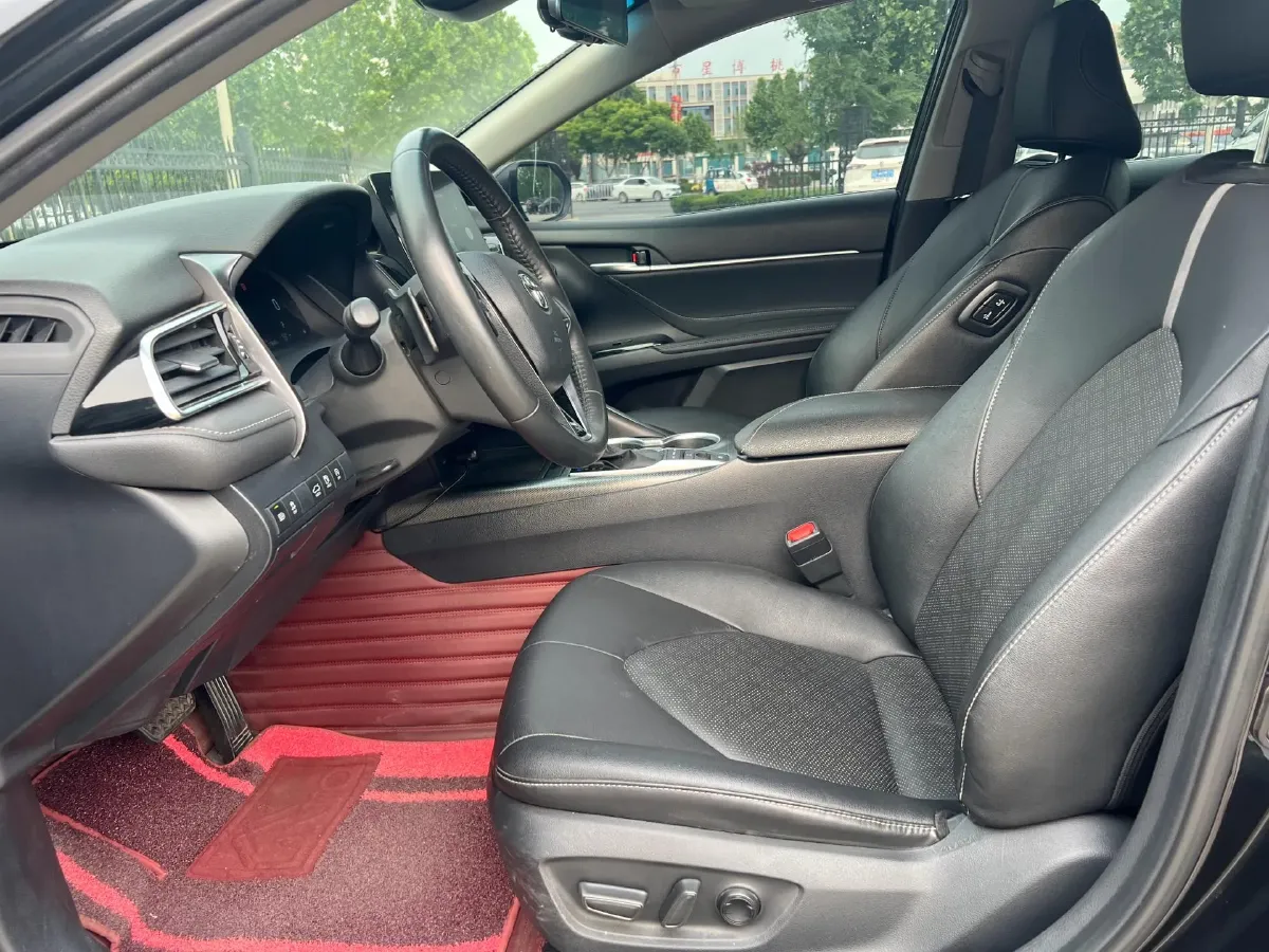 2021 Toyota Camry 2.5L 209HP L4 8AT,autocango,china used car exporter,china ev exporter,chinese used car exporter,chinese used ev exporter