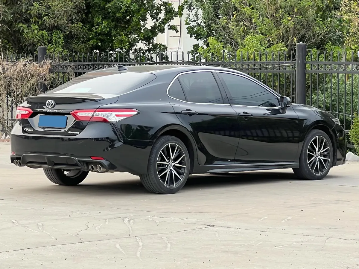 2021 Toyota Camry 2.5L 209HP L4 8AT,autocango,china used car exporter,china ev exporter,chinese used car exporter,chinese used ev exporter