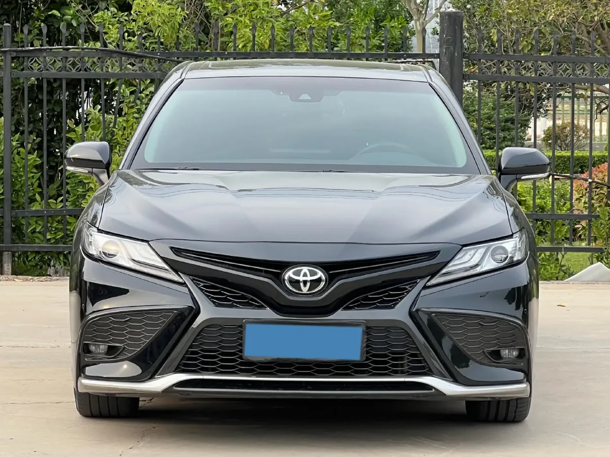 2021 Toyota Camry 2.5L 209HP L4 8AT,autocango,china used car exporter,china ev exporter,chinese used car exporter,chinese used ev exporter