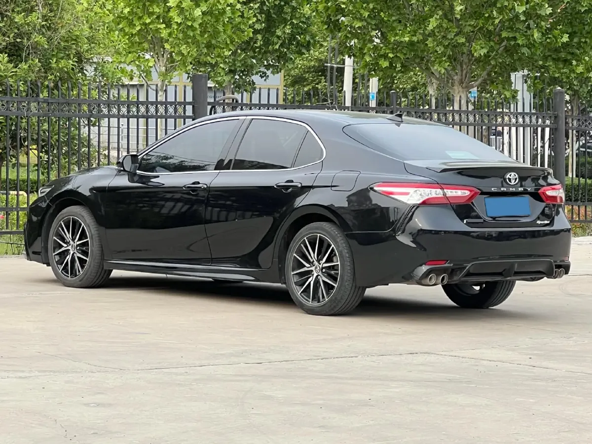 2021 Toyota Camry 2.5L 209HP L4 8AT,autocango,china used car exporter,china ev exporter,chinese used car exporter,chinese used ev exporter