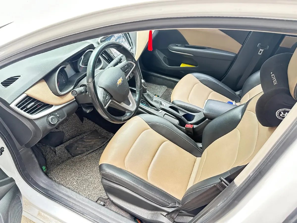 2021 Chevrolet Monza 1.5L 113HP L4 6AT,autocango,china used car exporter,china ev exporter,chinese used car exporter,chinese used ev exporter