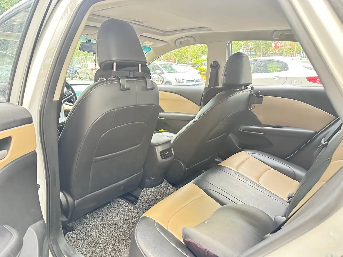 2021 Chevrolet Monza 1.5L 113HP L4 6AT,autocango,china used car exporter,china ev exporter,chinese used car exporter,chinese used ev exporter