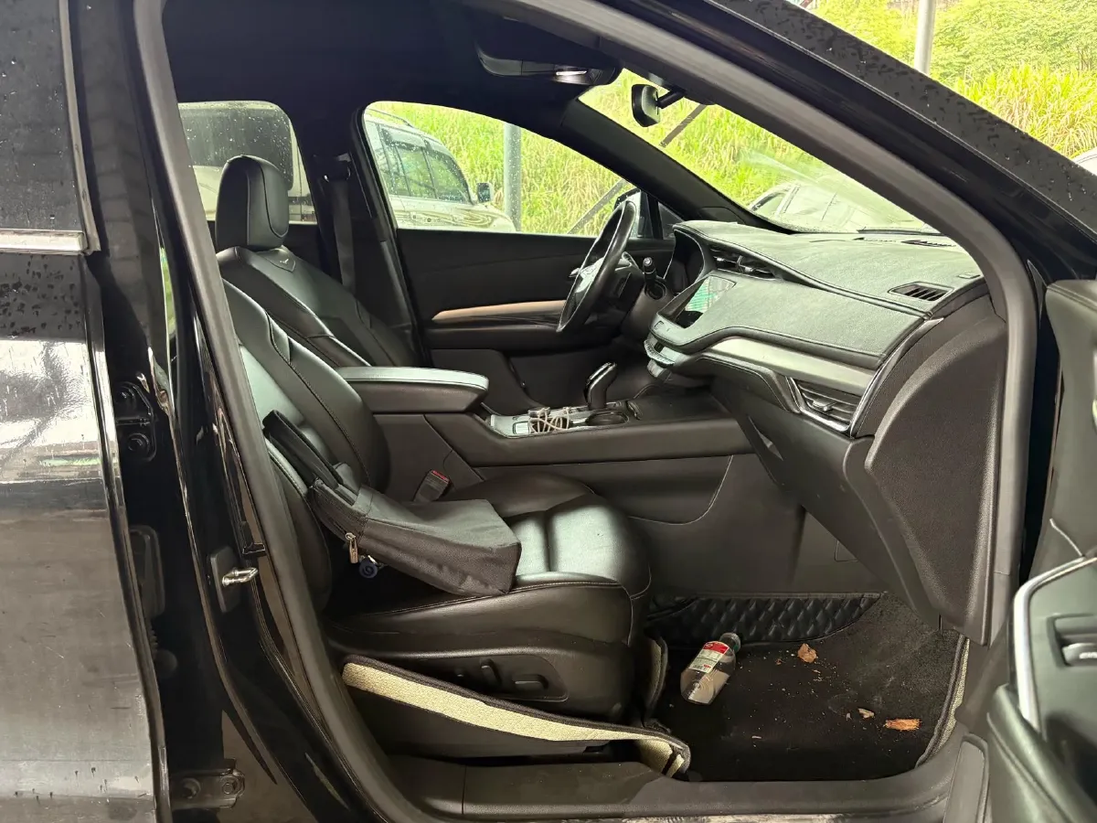 2020 Cadillac XT4 2.0T 241HP L4 9AT,autocango,china used car exporter,china ev exporter,chinese used car exporter,chinese used ev exporter