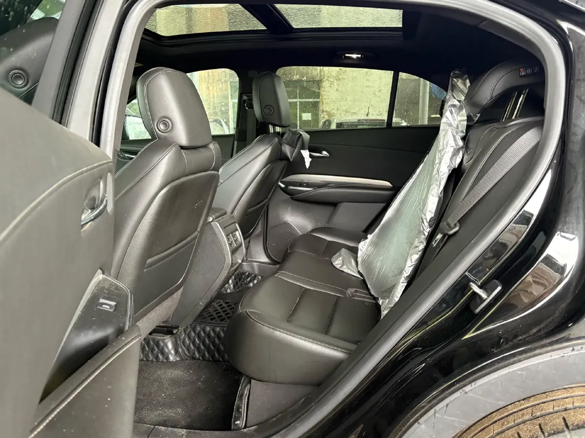 2020 Cadillac XT4 2.0T 241HP L4 9AT,autocango,china used car exporter,china ev exporter,chinese used car exporter,chinese used ev exporter