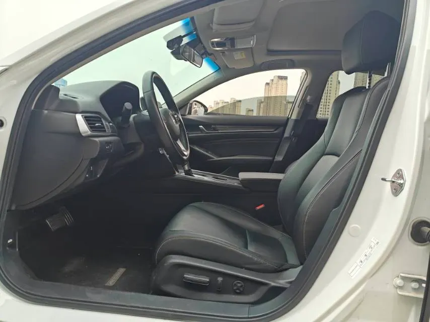 2022 Honda Accord 1.5T 194HP L4 CVT,autocango,china used car exporter,china ev exporter,chinese used car exporter,chinese used ev exporter