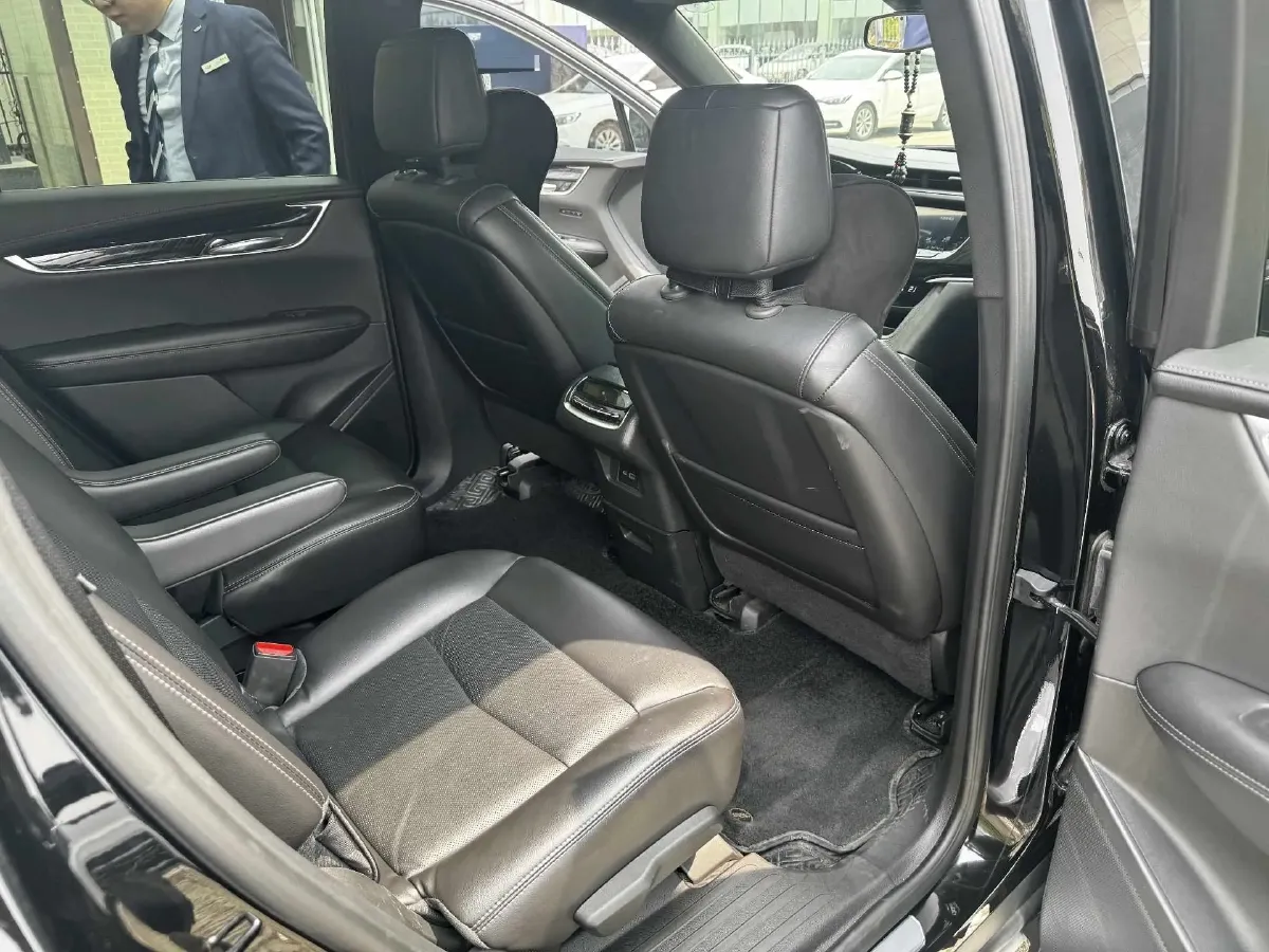 2021 Cadillac XT6 2.0T 237HP L4 9AT,autocango,china used car exporter,china ev exporter,chinese used car exporter,chinese used ev exporter