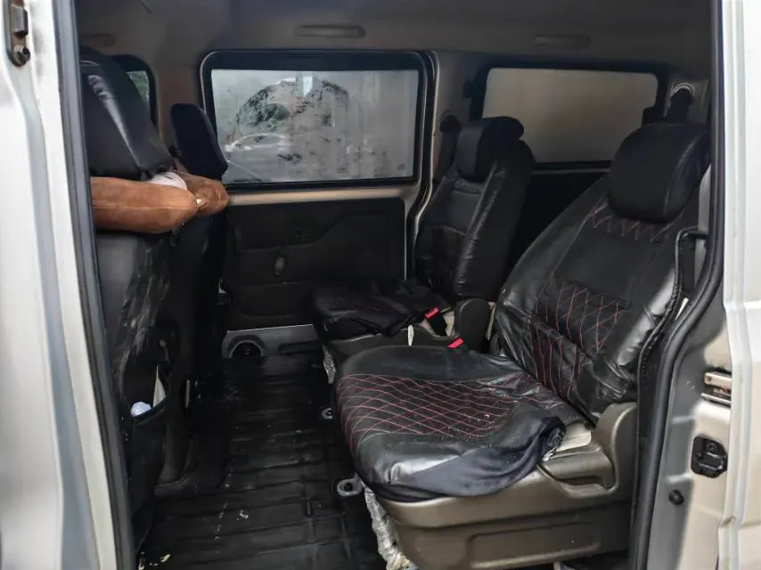 2019 WuLing HongGuang V 1.5L 105HP L4 5MT,autocango,china used car exporter,china ev exporter,chinese used car exporter,chinese used ev exporter