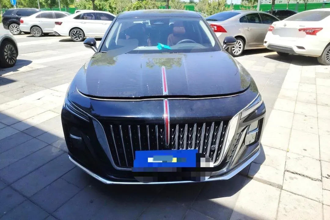 2025 HongQi H5 1.5T 169HP L4 1DHT Hybrid,autocango,china used car exporter,china ev exporter,chinese used car exporter,chinese used ev exporter