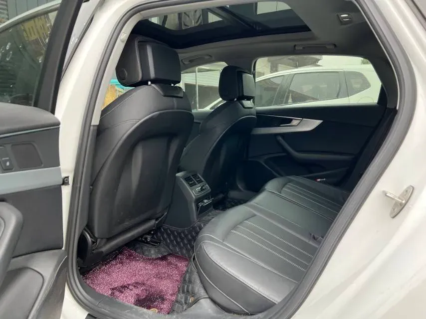 2020 Audi A4L 2.0T 190HP L4 7DCT,autocango,china used car exporter,china ev exporter,chinese used car exporter,chinese used ev exporter