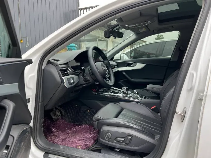 2020 Audi A4L 2.0T 190HP L4 7DCT,autocango,china used car exporter,china ev exporter,chinese used car exporter,chinese used ev exporter