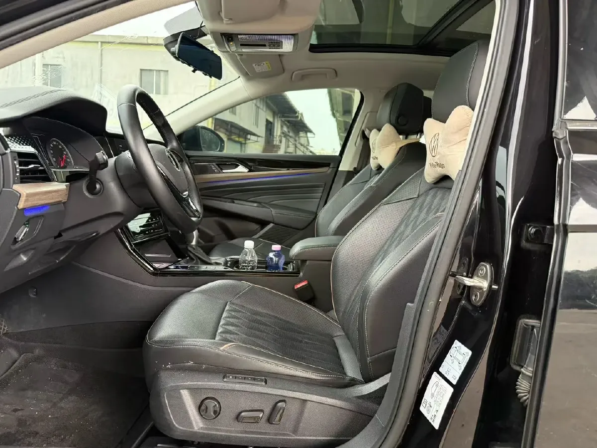 2020 Volkswagen Passat 1.4T 150HP L4 6DCT PHEV 13KWH,autocango,china used car exporter,china ev exporter,chinese used car exporter,chinese used ev exporter