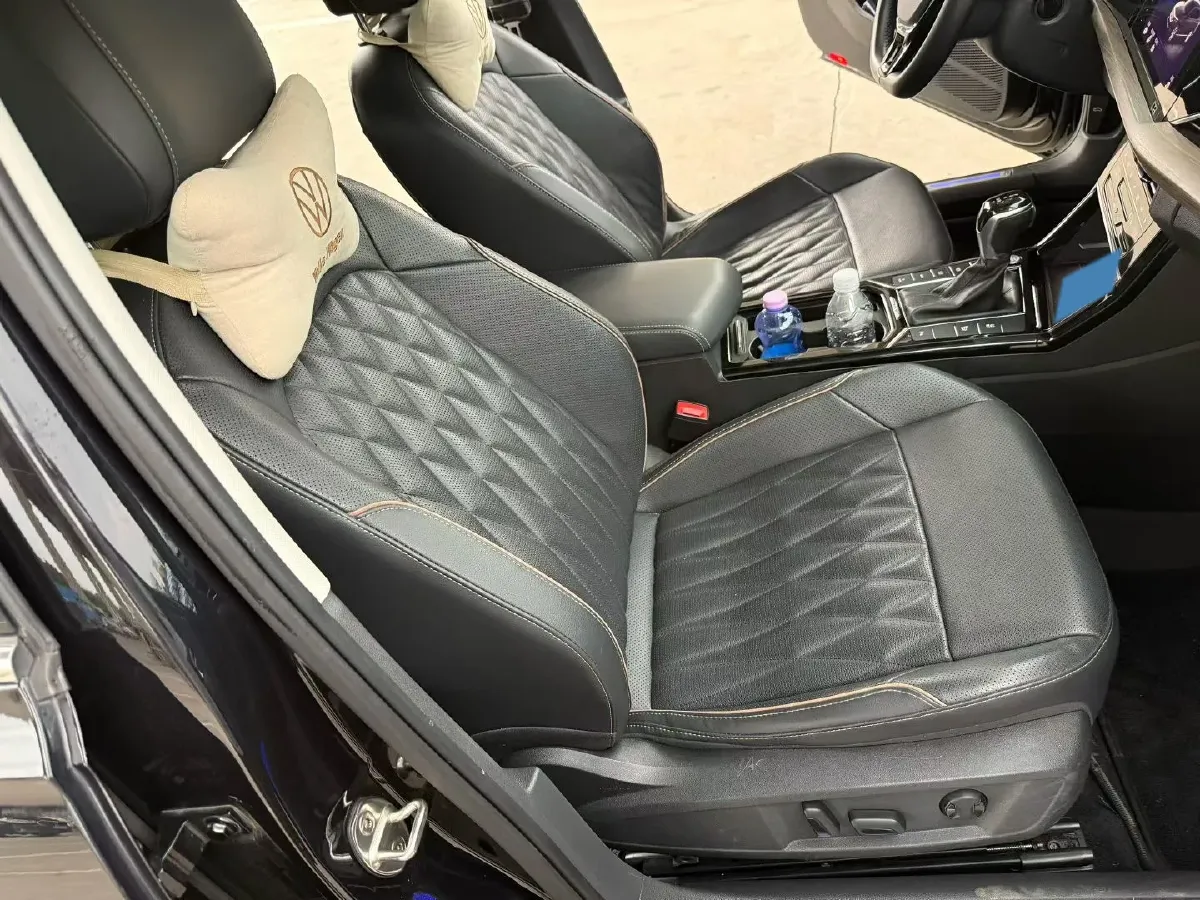 2020 Volkswagen Passat 1.4T 150HP L4 6DCT PHEV 13KWH,autocango,china used car exporter,china ev exporter,chinese used car exporter,chinese used ev exporter