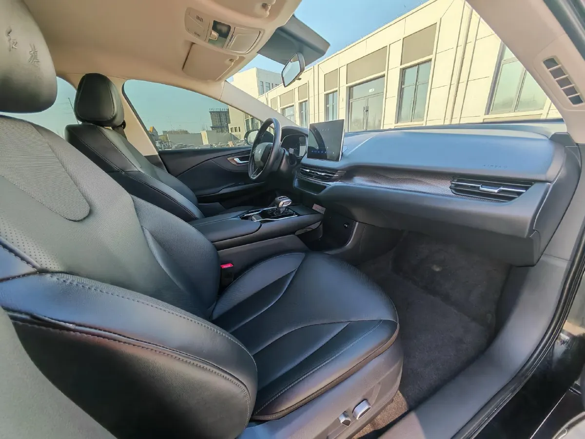 2022 HongQi E-QM5 BEV 54KWH,autocango,china used car exporter,china ev exporter,chinese used car exporter,chinese used ev exporter